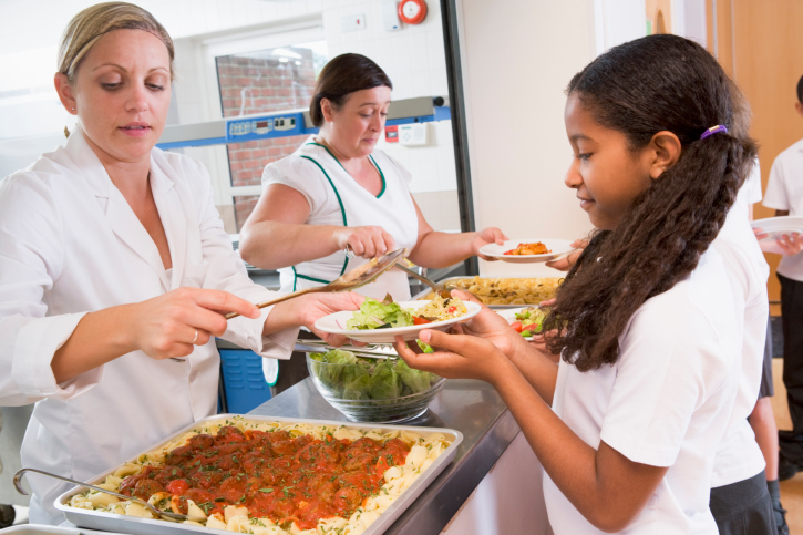 Cafeteria Workers Guide Healthy Choices  