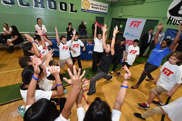 Kaiser Permanente and NBA Wrap Up 2015 NBA FIT Clinics At Three SoCal Schools